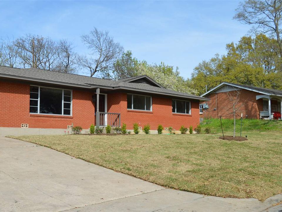 1st image of 2717 Rockview Dr