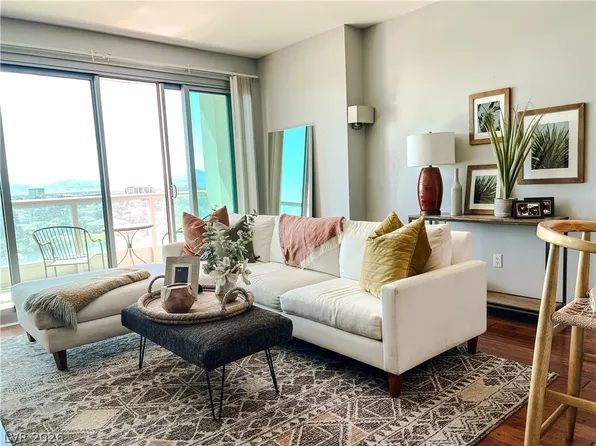 322 Karen Ave Unit 805, Las Vegas, NV 89109