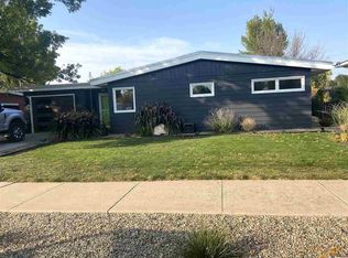 2910 Lanark Rd, Rapid City, SD 57702