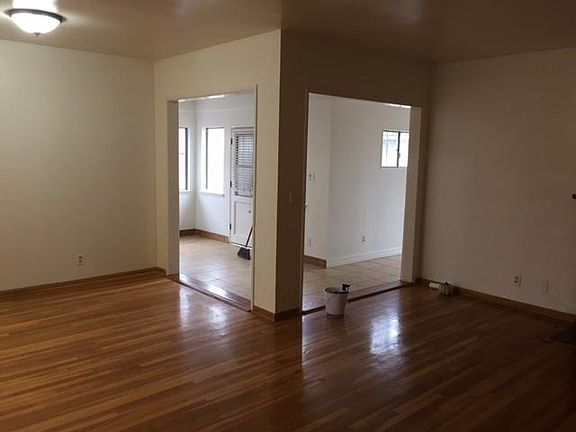 2nd image of 2314 Van Wick St #2314