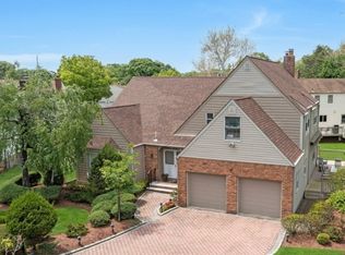 42-09 Cosgrove Ct, Fair Lawn Boro, NJ 07410