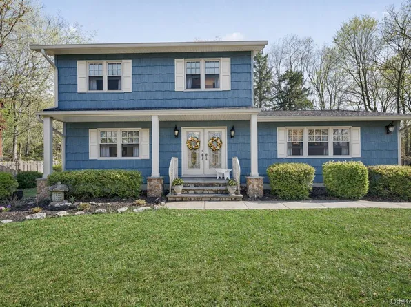 22 Thompson Drive, Washingtonville, NY 10992