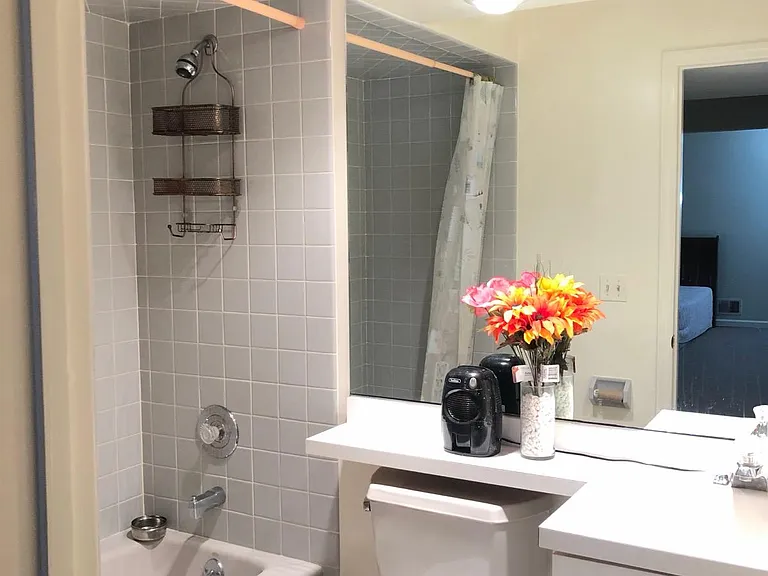 166 Surrey Ct #166 — Photo 3