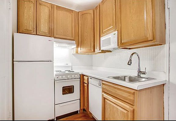 4th image of 128 W 13th St APT 12A