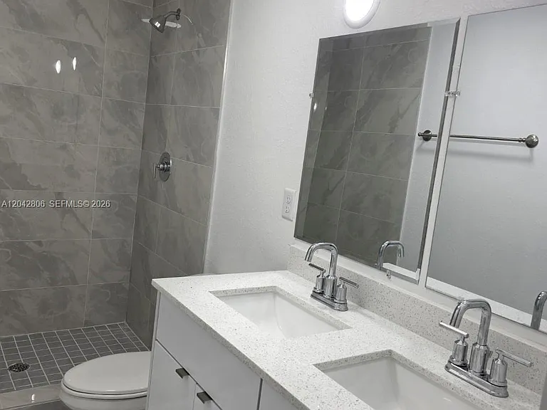 2729 NW 44th St #2729 — Photo 8