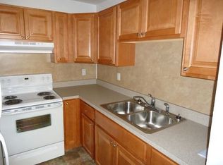 141 Cemetery Rd APT I, Plainfield, CT 06374