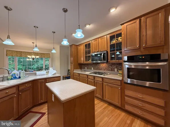 16700 Persica Ln, Hughesville, MD 20637