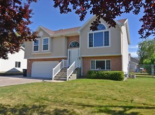 1063 W 1550 N, Clinton, UT 84015