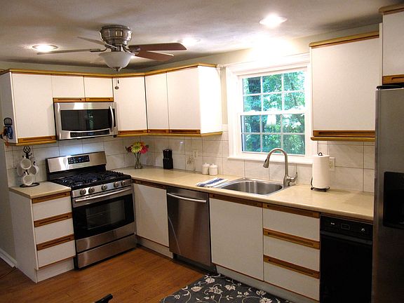 2nd image of 155 Greenmeadow Drive