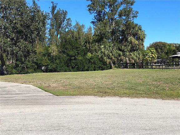 2nd image of 809 White Heron Blvd