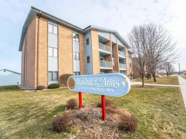 9621 Merrillville Rd APT 201, Crown Point, IN 46307
