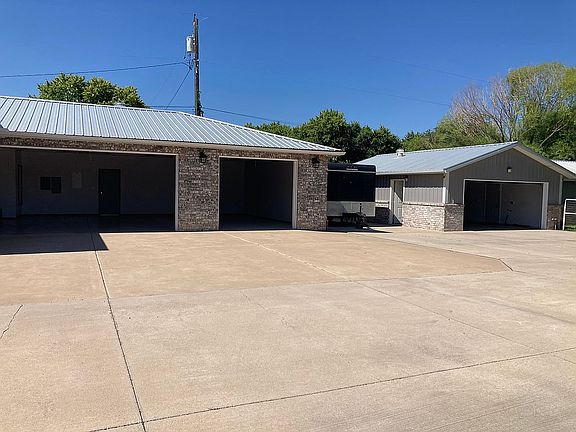 2nd image of 616 Guadalupe Ct NW