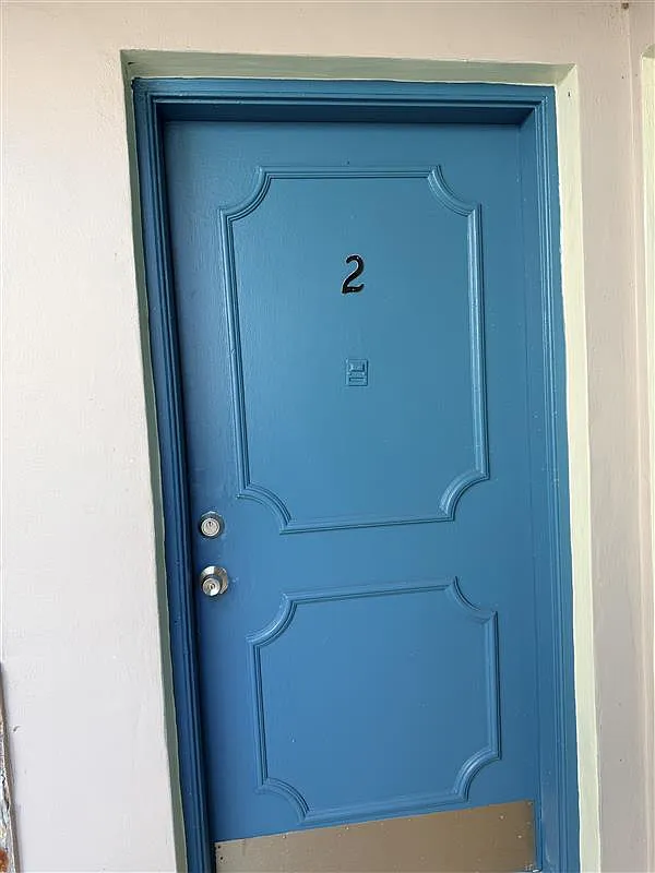 2 bed, 750 sqft, $2,000 — Photo 2