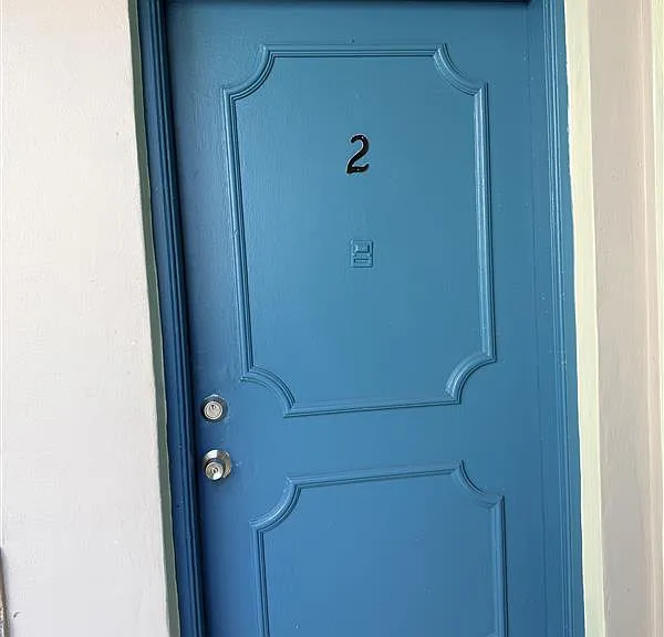 1380 SW 2nd St #2 — Photo 6