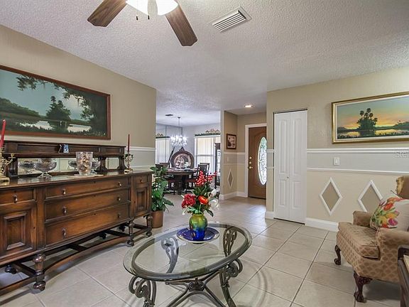 3rd image of 16510 Lonesdale Pl