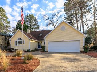 1010 Saint Andrews Dr, Pinehurst, NC 28374