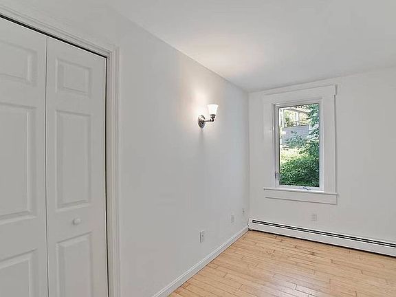 5th image of 476-478 St. Paul Street