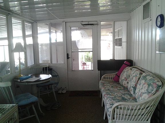2nd image of 1208 Lee St Lot 142