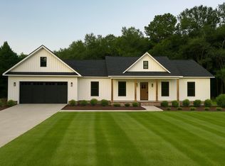 913 Weeks Ln, Round O, SC 29474