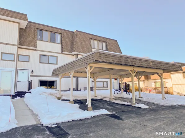 29 Salmon Run #29, Suffield, CT 06078