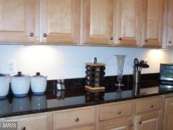 5th image of 621 Cobblestone Blvd Unit 109