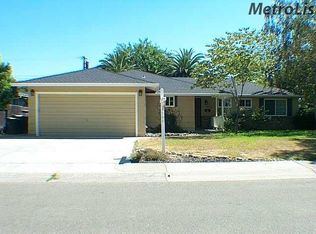6046 Woodhaven Ave, Carmichael, CA 95608