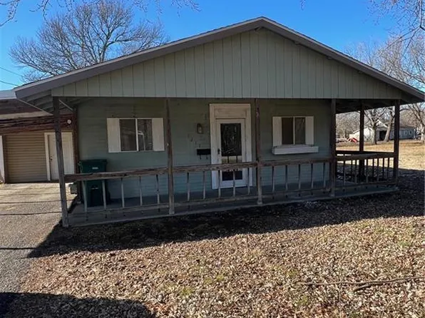 1215 S 23rd St, Parsons, KS 67357