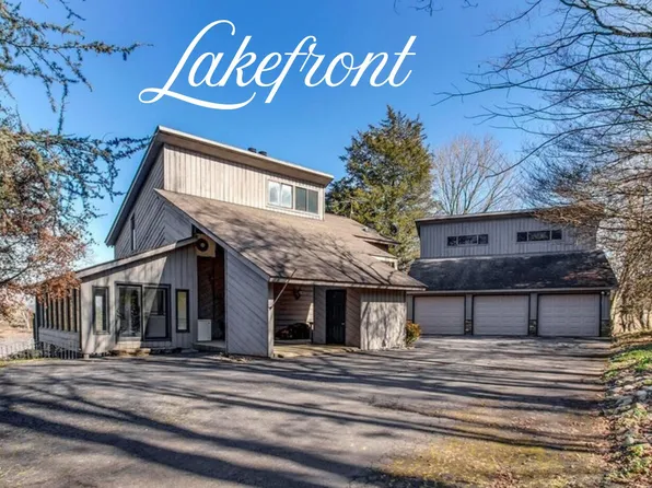 2092 Lakewood Dr, Loudon, TN 37774