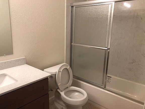 4th image of 1170 Royal Crest Dr