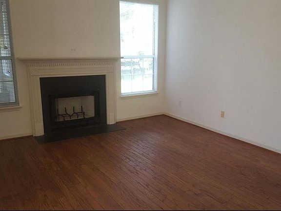 Family Room with fireplace