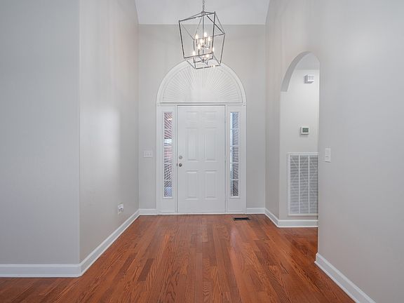 5th image of 103 Stonefield Dr