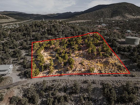 2nd image of 223 E Red Hill Rd