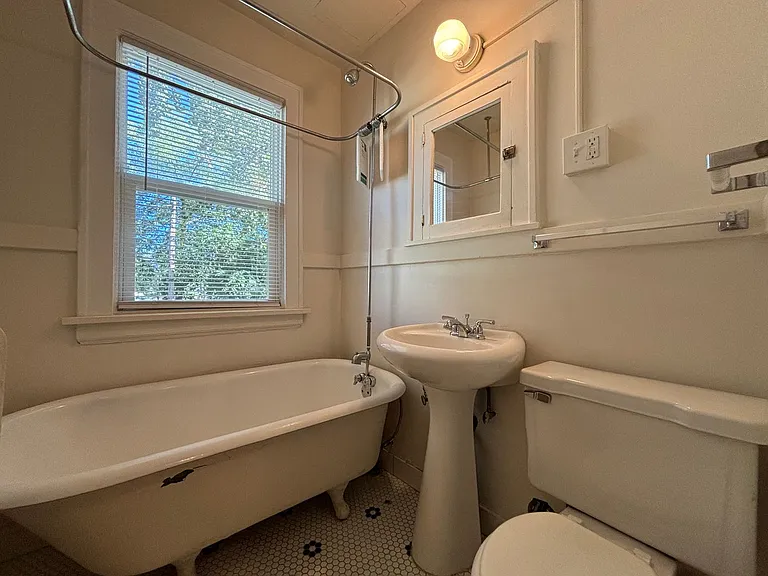 1756 Grand Ave — Photo 25