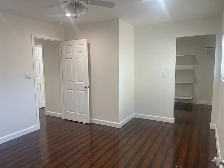 10539 Tinker Ave — Photo 3