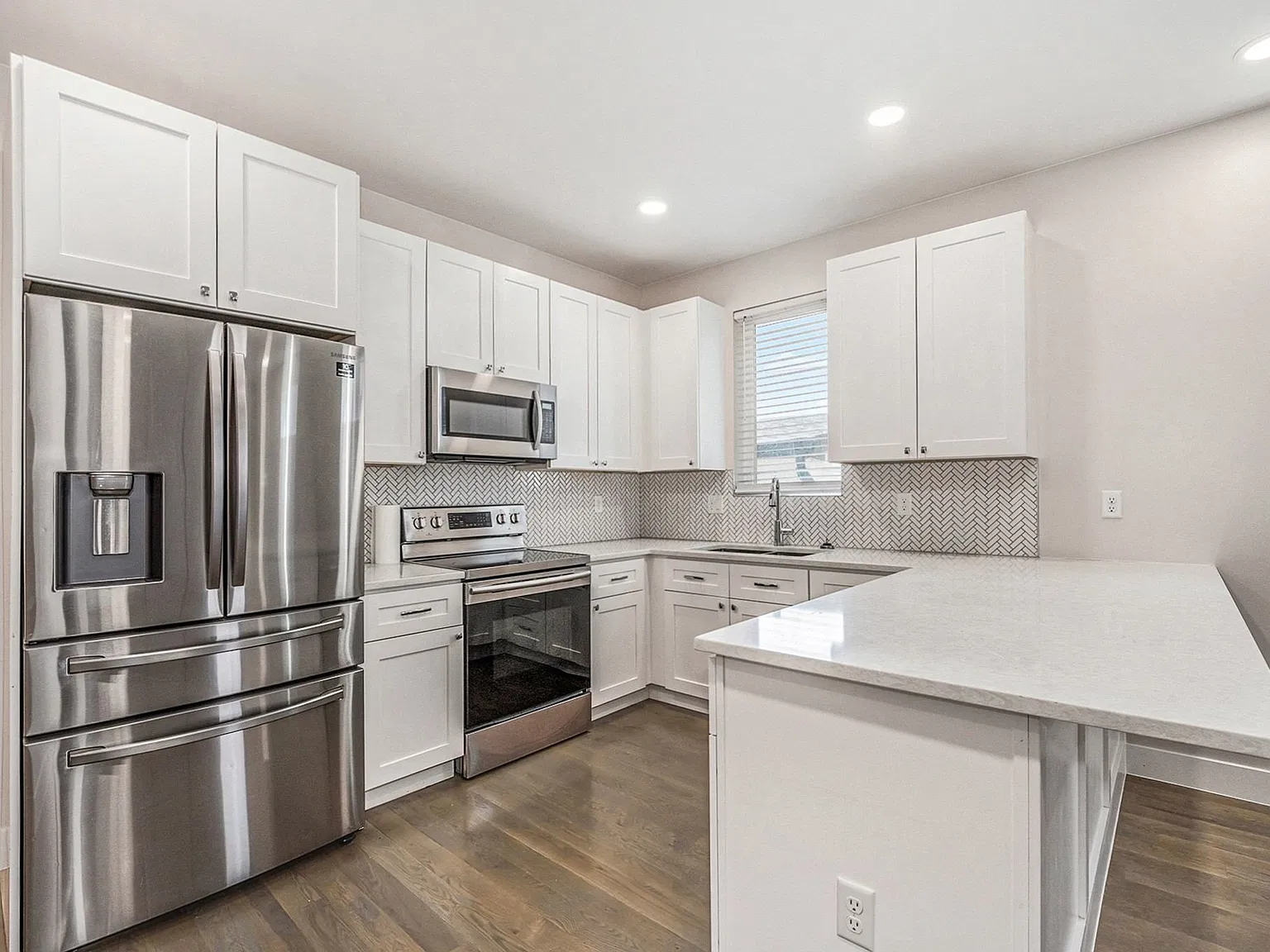 3 bed, 1517 sqft, $2,850 — Photo 4