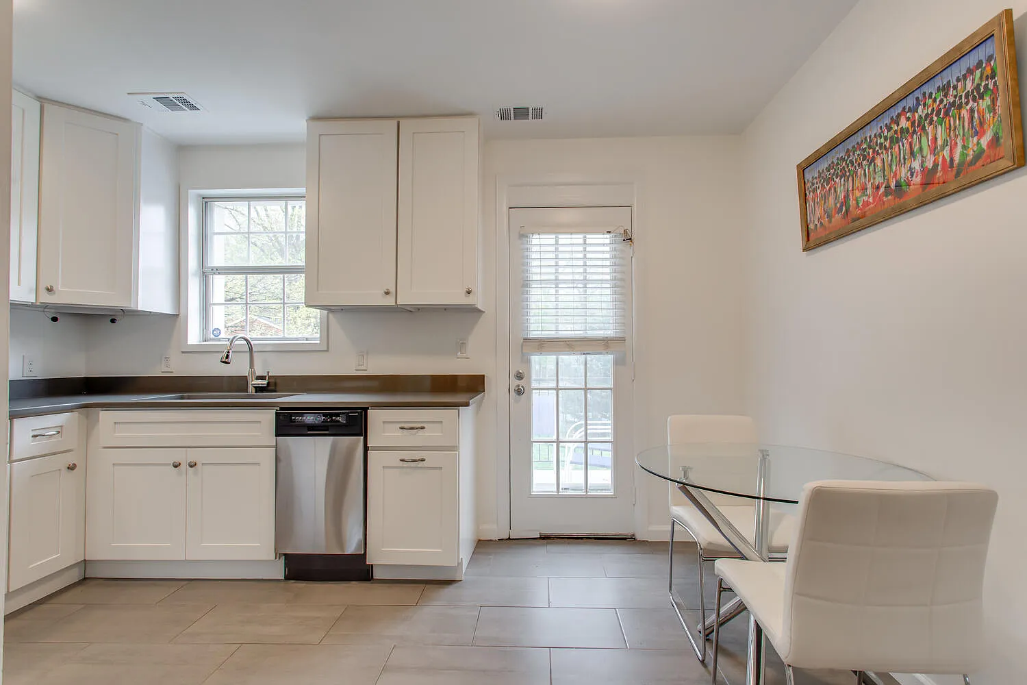 2 bed, 810 sqft, $2,500 — Photo 4
