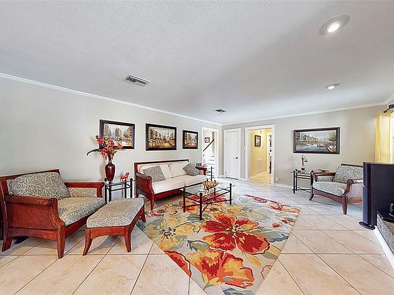 5th image of 29 Colony Park Cir