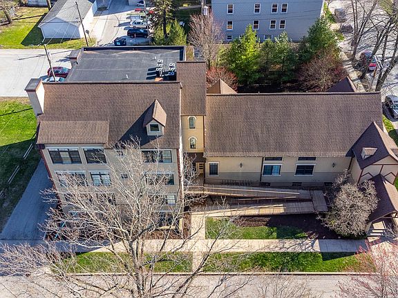 3rd image of 100 Erie St #402