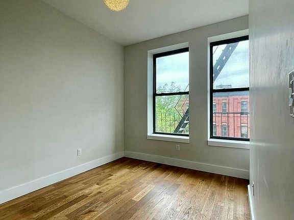 2nd image of 412 Gates Ave #2R