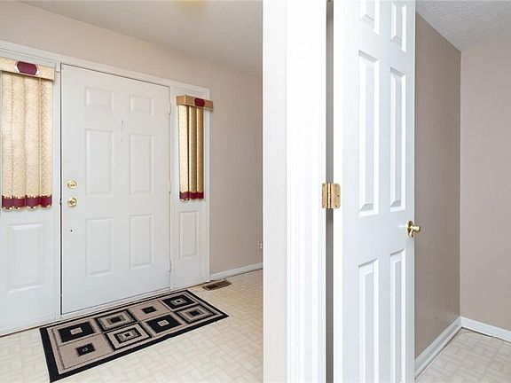 4th image of 10701 E Creekside Woods Dr