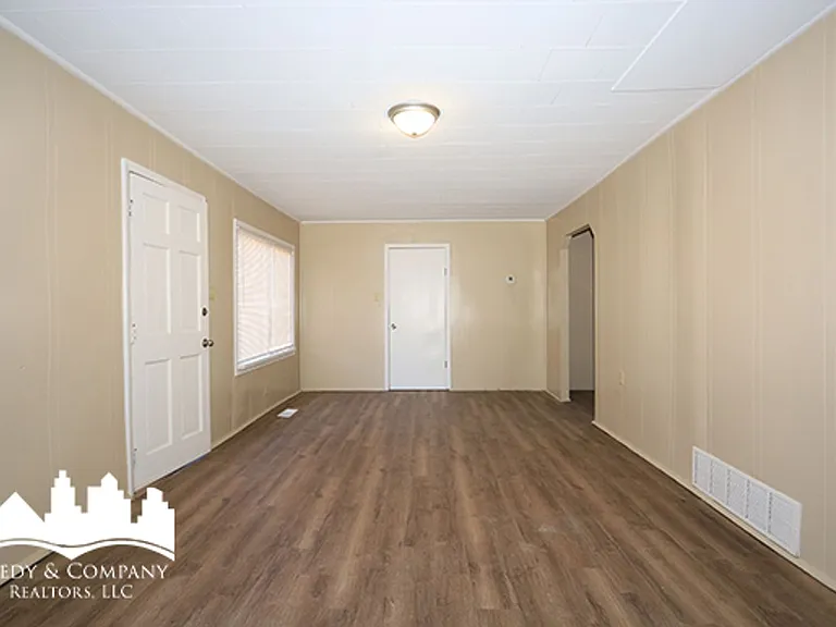 3733 Miami Ave — Photo 14