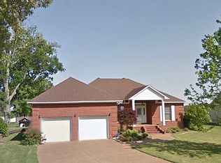 2100 Valley Dr, Union City, TN 38261