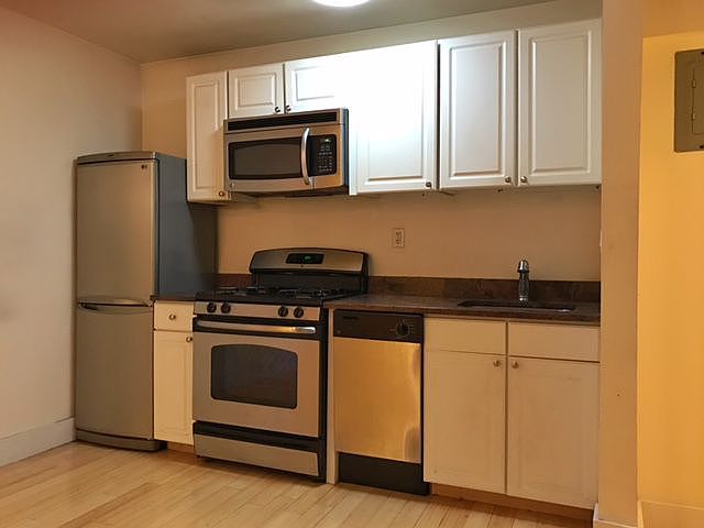 1st image of 220 Wadsworth Ave APT 108