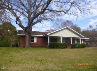 125 Gahan Dr, Gulfport, MS 39503