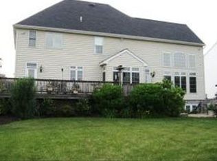 10 E Kestrel Dr, Denver, PA 17517