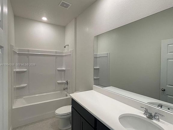 2nd image of 2133 SE Flanders Rd