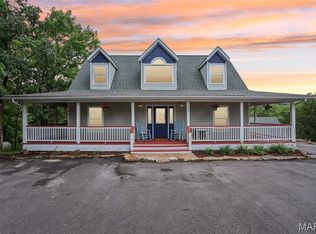 7285 Ivon Ho Dr, Hillsboro, MO 63050