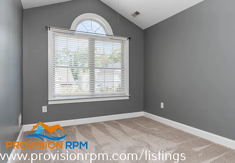 618 Cypress Ln — Photo 16