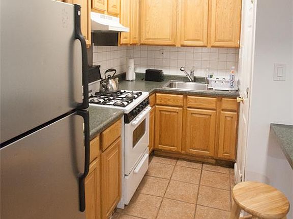 4th image of 2145 2nd Ave APT 3A