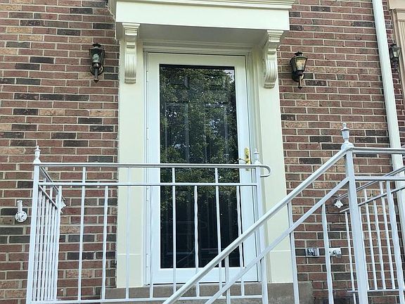 2nd image of 4147 Bancroft Ln